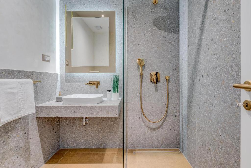 Beachfront Apartment Сплит Екстериор снимка